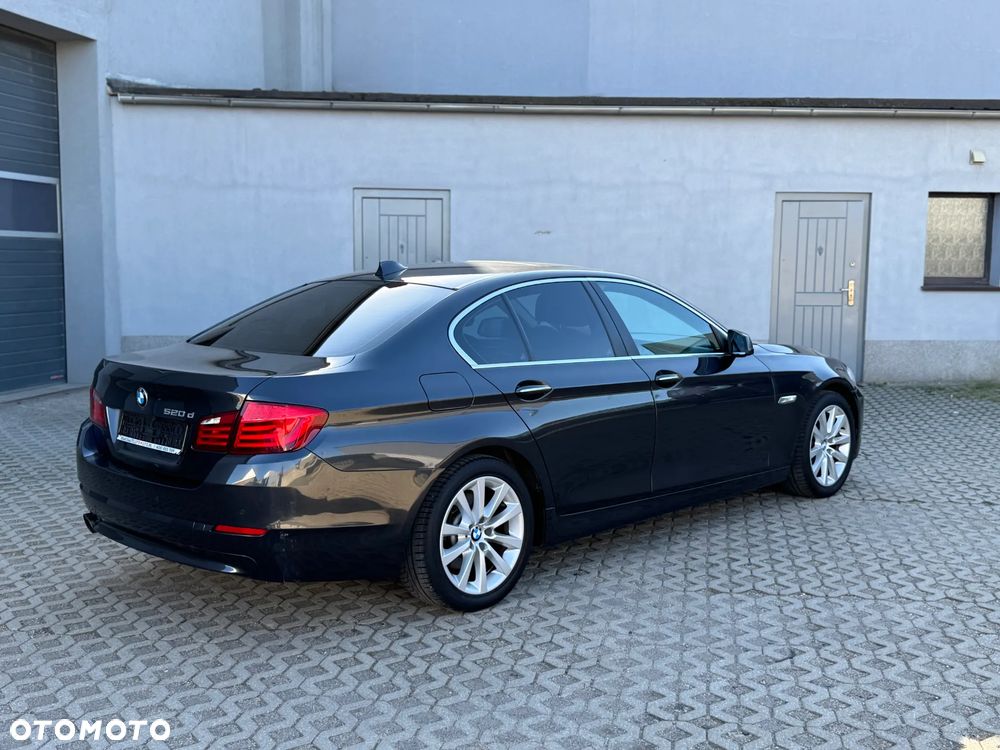 BMW Seria 5 520d - 7