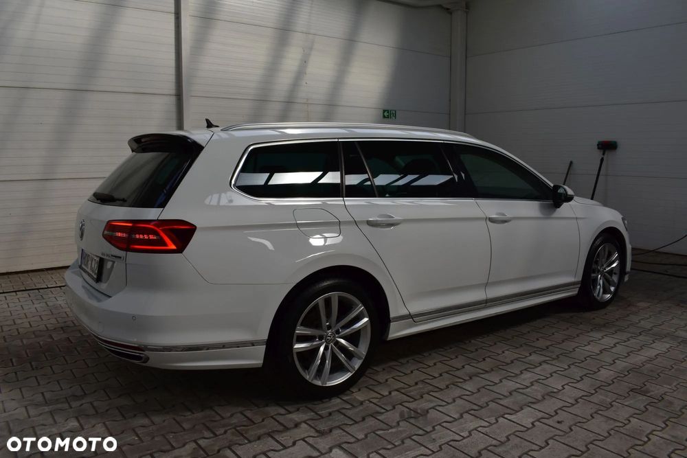 Volkswagen Passat Variant 2.0 TDI DSG (BlueMotion Technology) Highline - 12