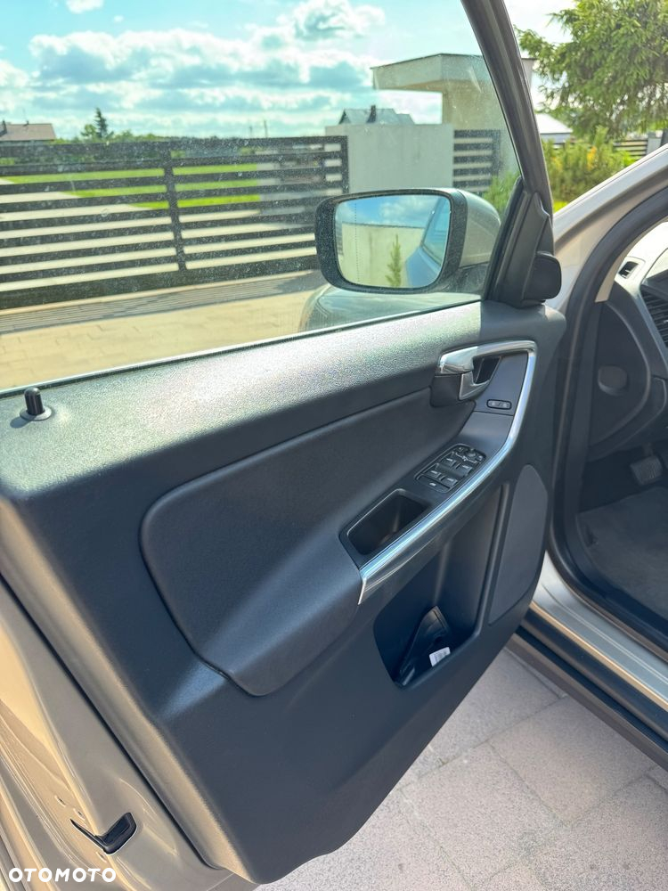 Volvo XC 60 - 24