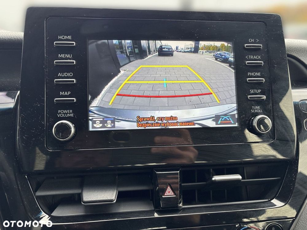 Toyota Camry 2.5 Hybrid Comfort CVT - 22