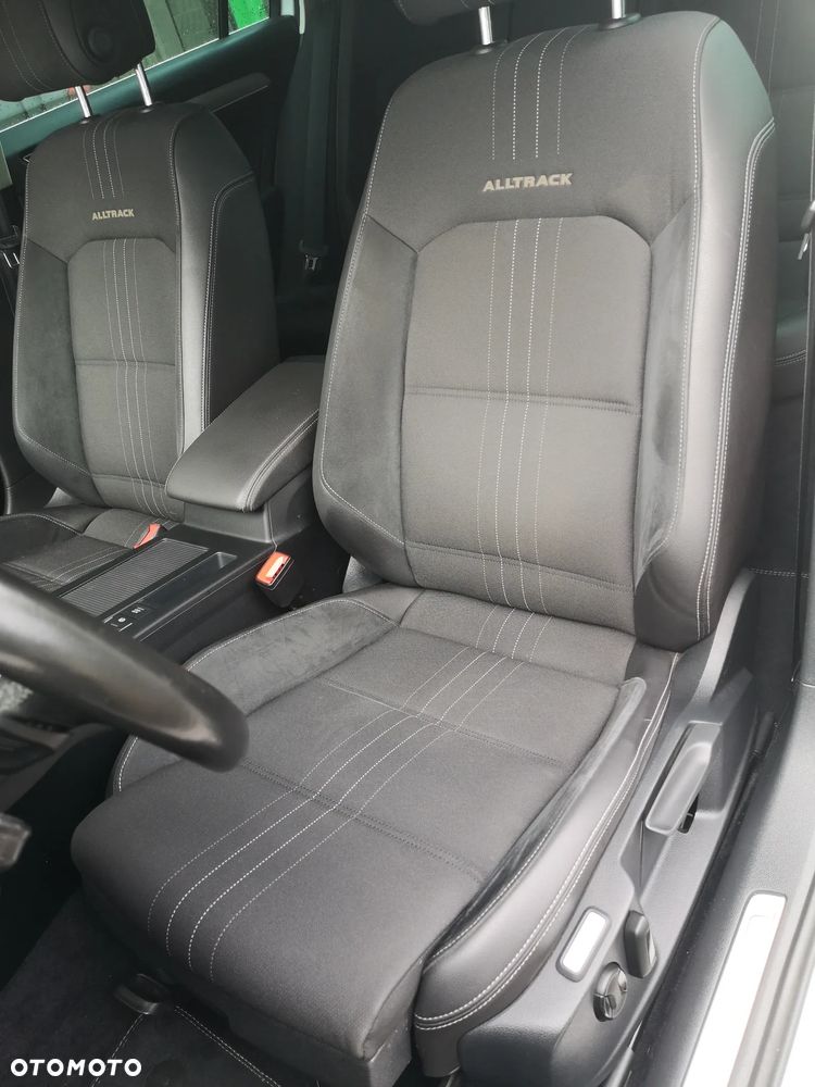 Volkswagen Passat Alltrack 2.0 TDI SCR 4Motion DSG - 23