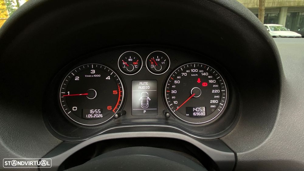 Audi A3 Cabrio 2.0 TDi Sport S tronic - 30
