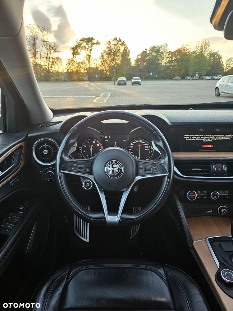 Alfa Romeo Stelvio 2017 photo 4