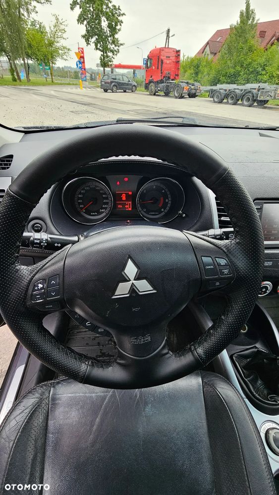 Mitsubishi Outlander 2.0 DID Instyle NAVI - 9
