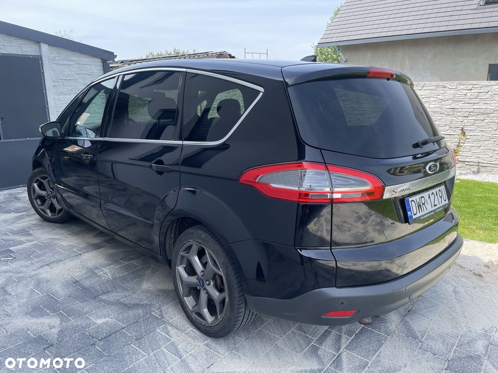 Ford S-Max - 12