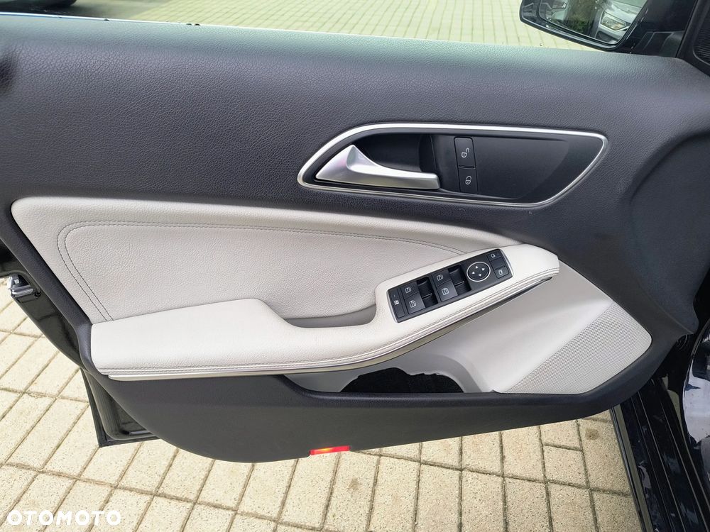 Mercedes-Benz Klasa A 180 d 7G-DCT Urban - 20