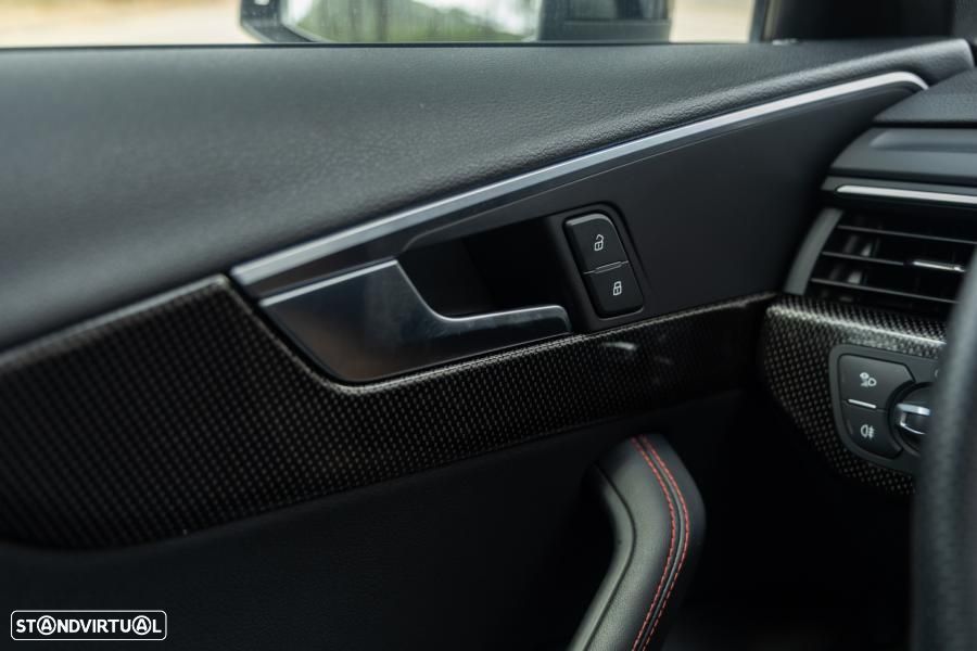 Audi A4 Avant 2.0 TDI quattro S-line S tronic - 30