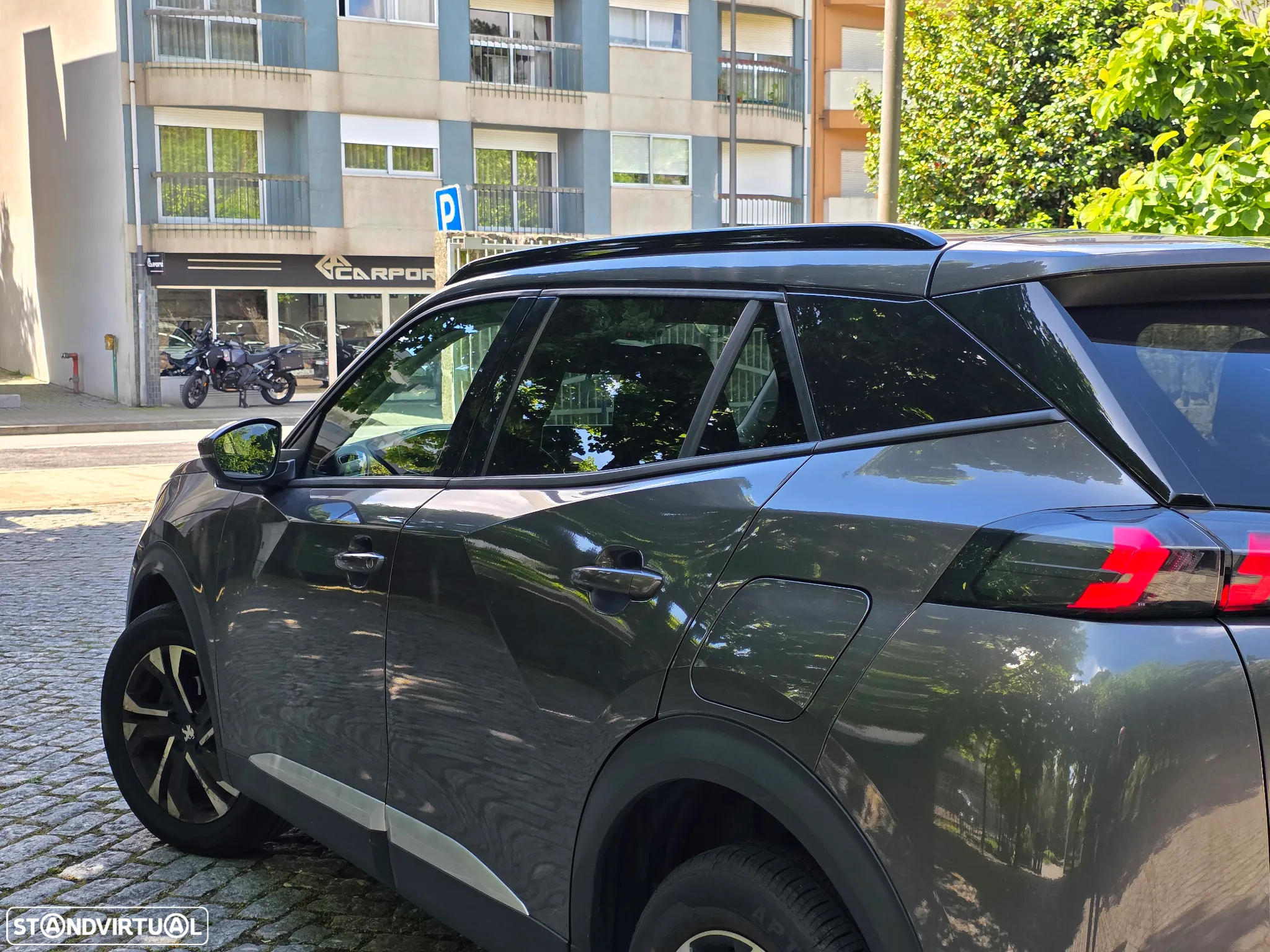 Peugeot 2008 1.2 PureTech Allure - 7