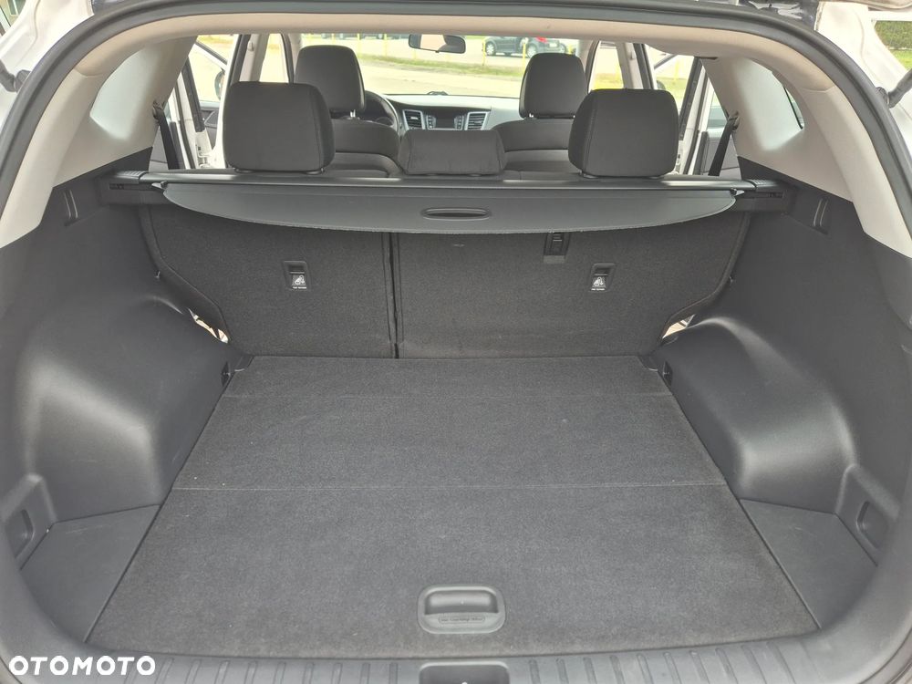 Hyundai Tucson 1.7 CRDI BlueDrive Comfort 2WD - 27