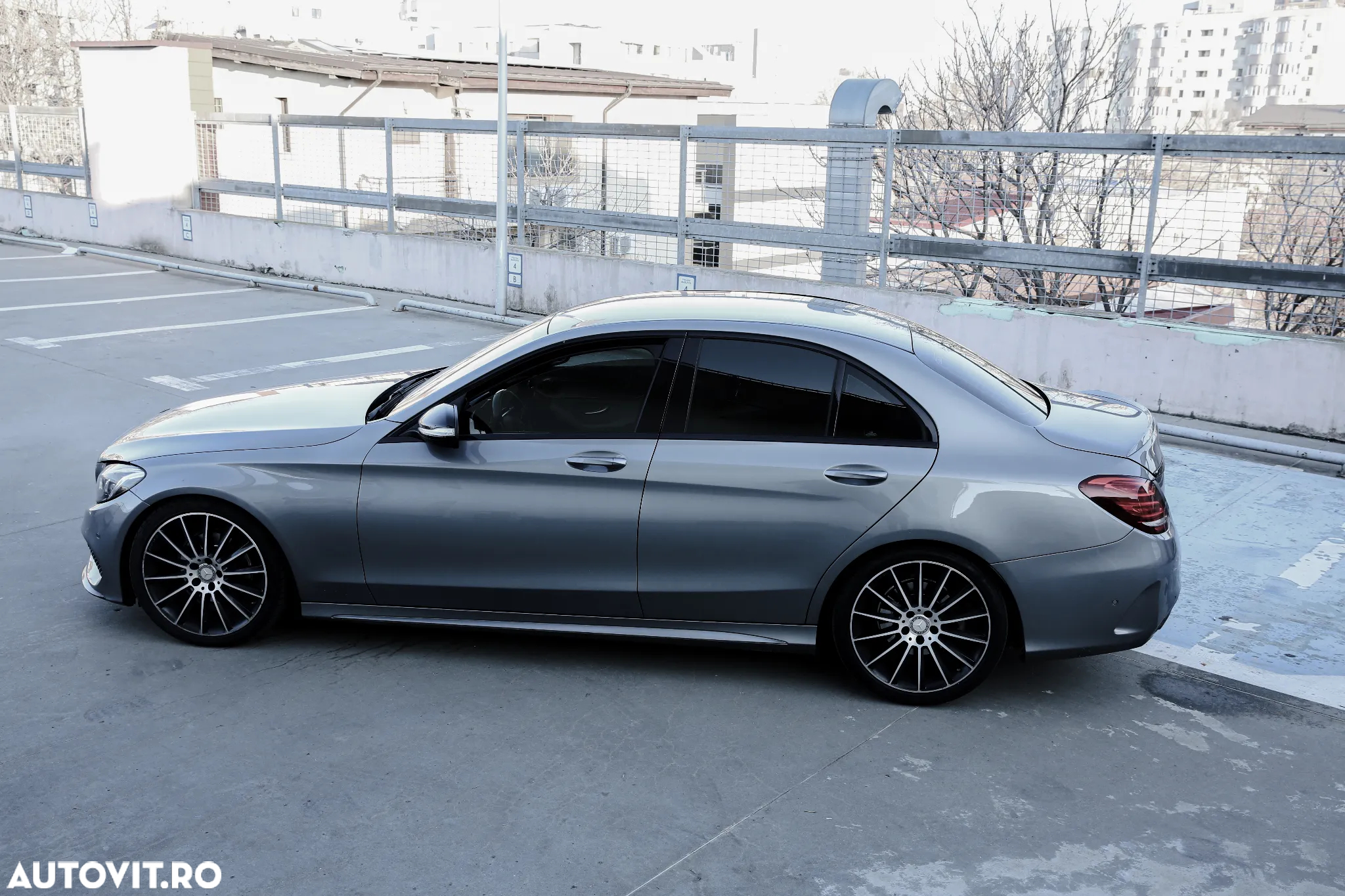 Mercedes-Benz C - 4