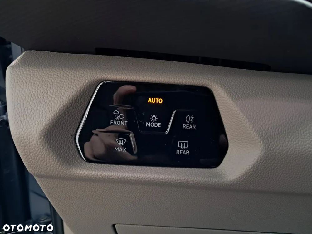 Volkswagen Multivan 2.0 TDI L1 Edition DSG - 24