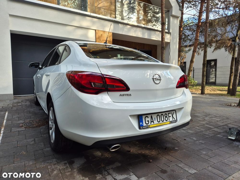 Opel Astra 1.4 T EU6 - 4