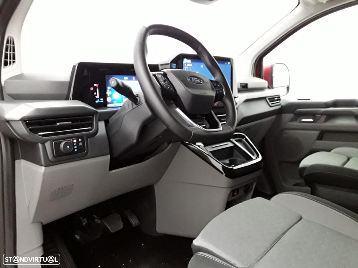 Ford Tourneo Custom 320 L1H1 VA Auto Titanium - 3