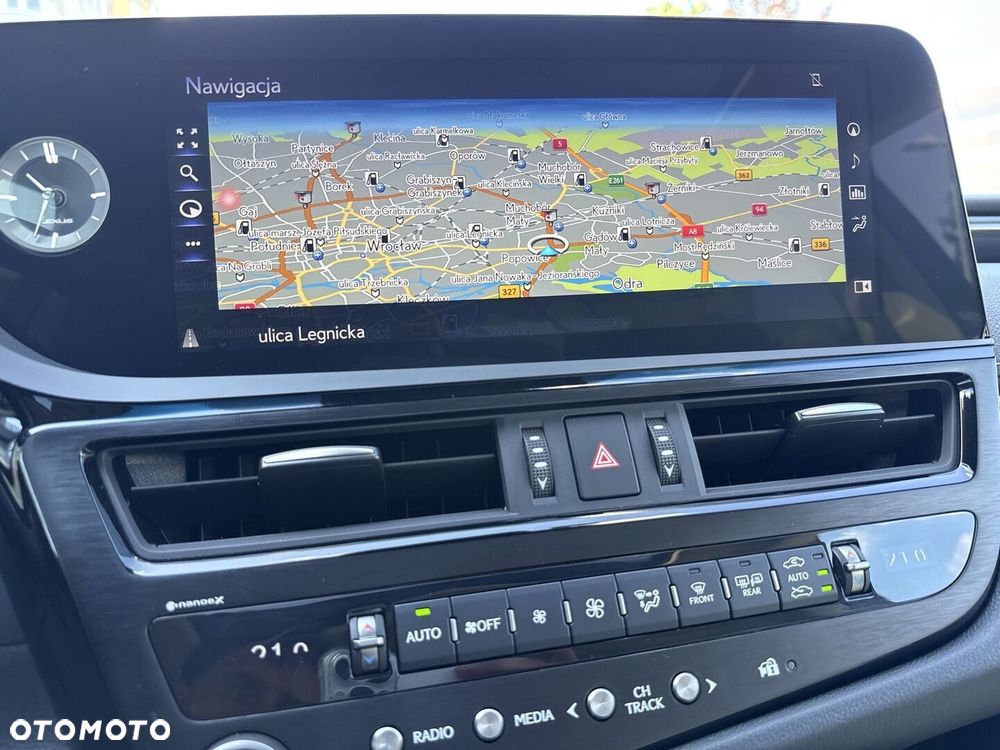 Lexus ES 300h Business Edition - 19