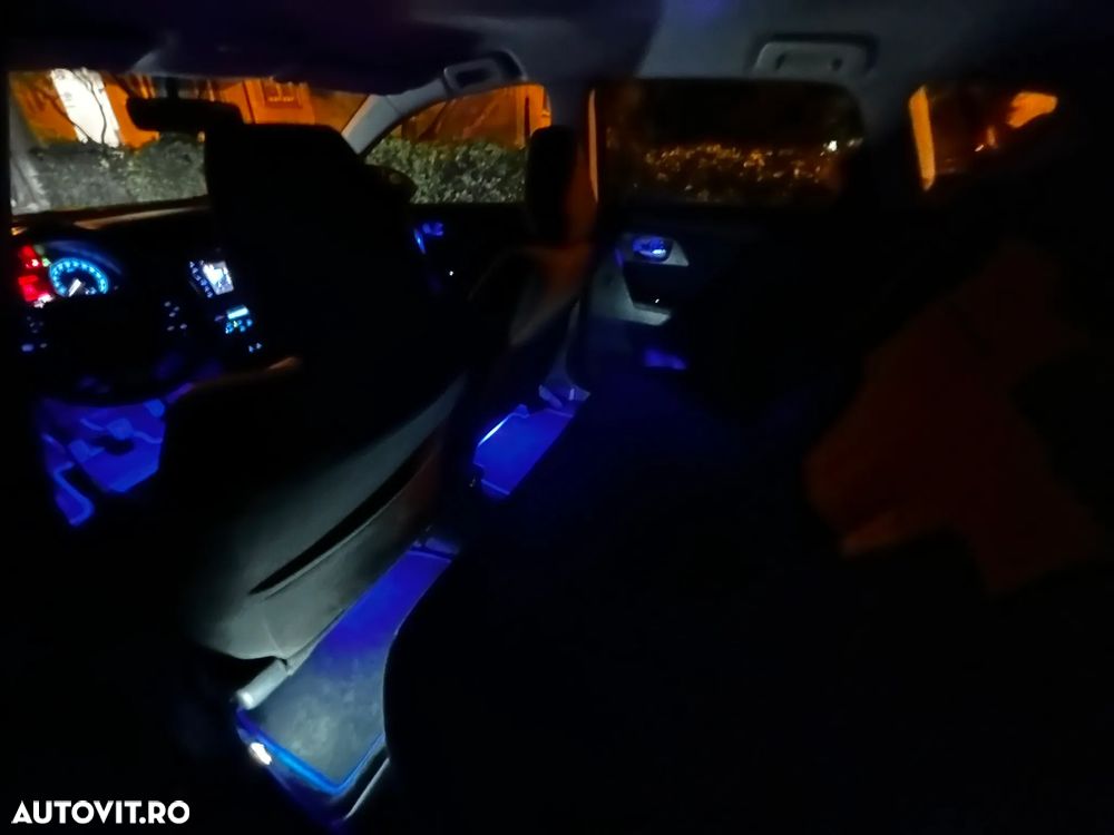 Toyota Auris 2.0 L D-4D Stop&Start Luna - 17