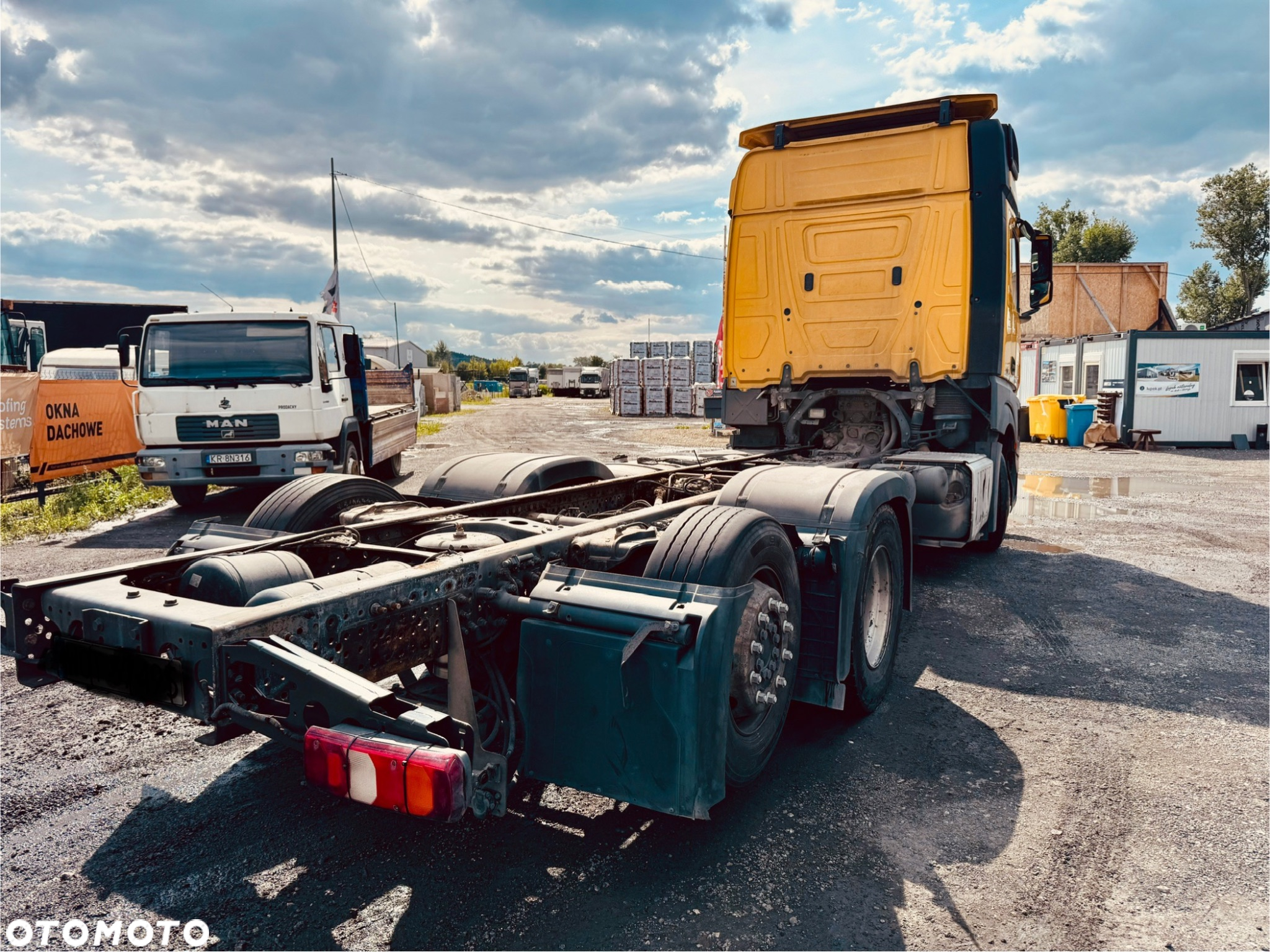 Mercedes-Benz Actros - 3