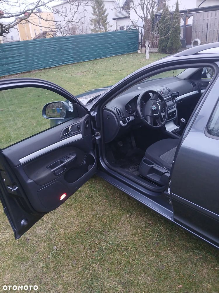 Skoda Octavia 2.0 TDI Ambiente - 10