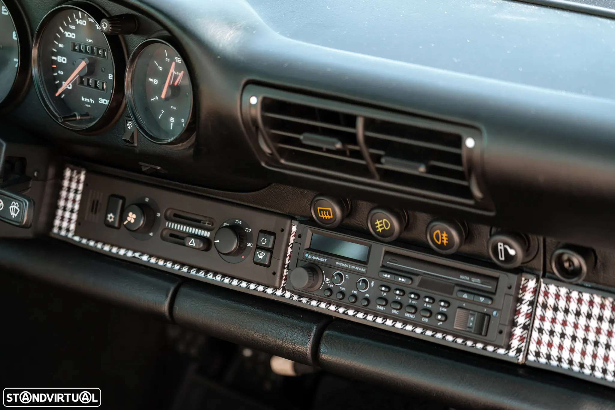 Porsche 911 (964) Coupé 3.6 Carrera 4 - 31
