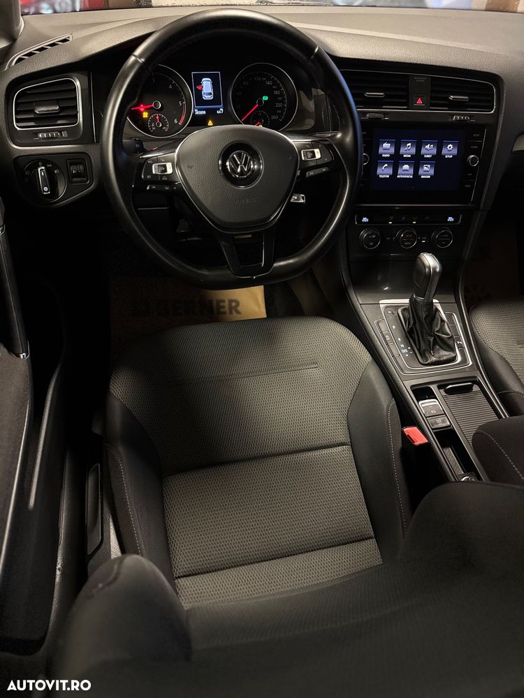 Volkswagen Golf 1.6 TDI BlueMotion Technology DSG Comfortline - 12