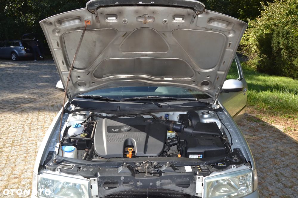 Skoda Octavia 1.6 Tour - 19