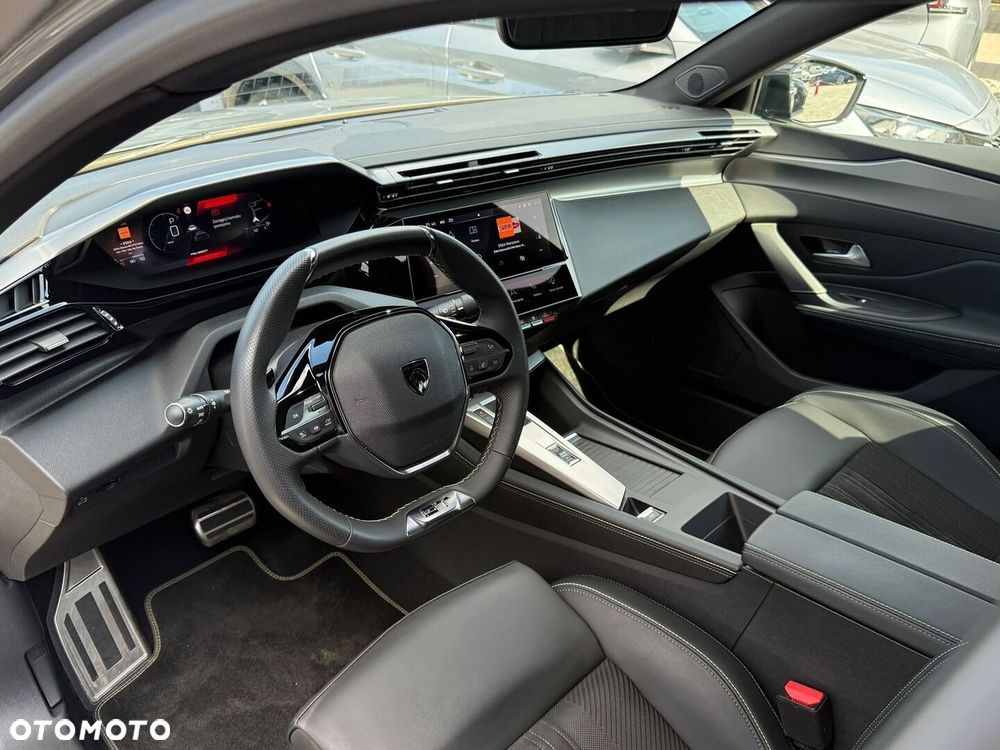 Peugeot 408 2025