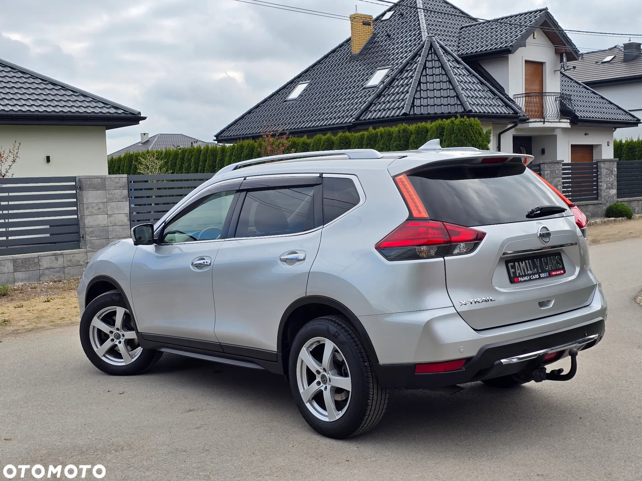 Nissan X-Trail 2.0 dCi ALL-MODE 4x4i Xtronic Tekna - 4