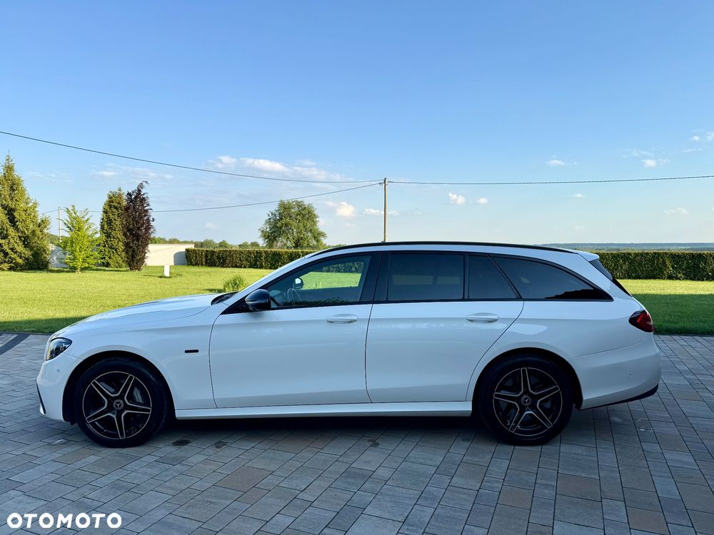 Mercedes-Benz Klasa E 300 de AMG - 34