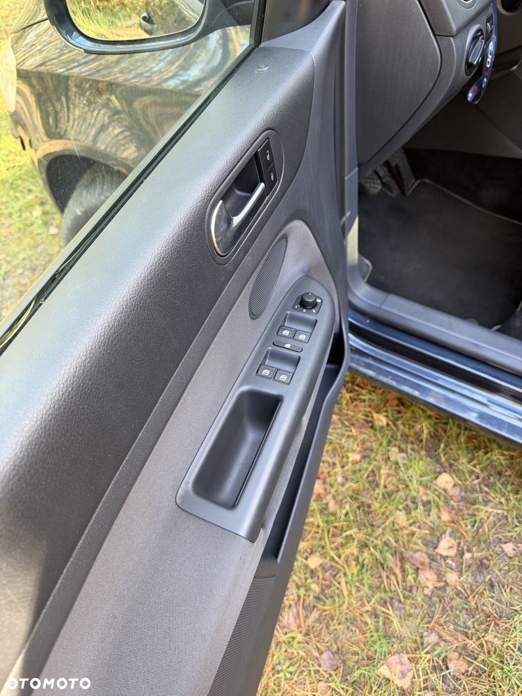 Volkswagen Golf Plus - 14