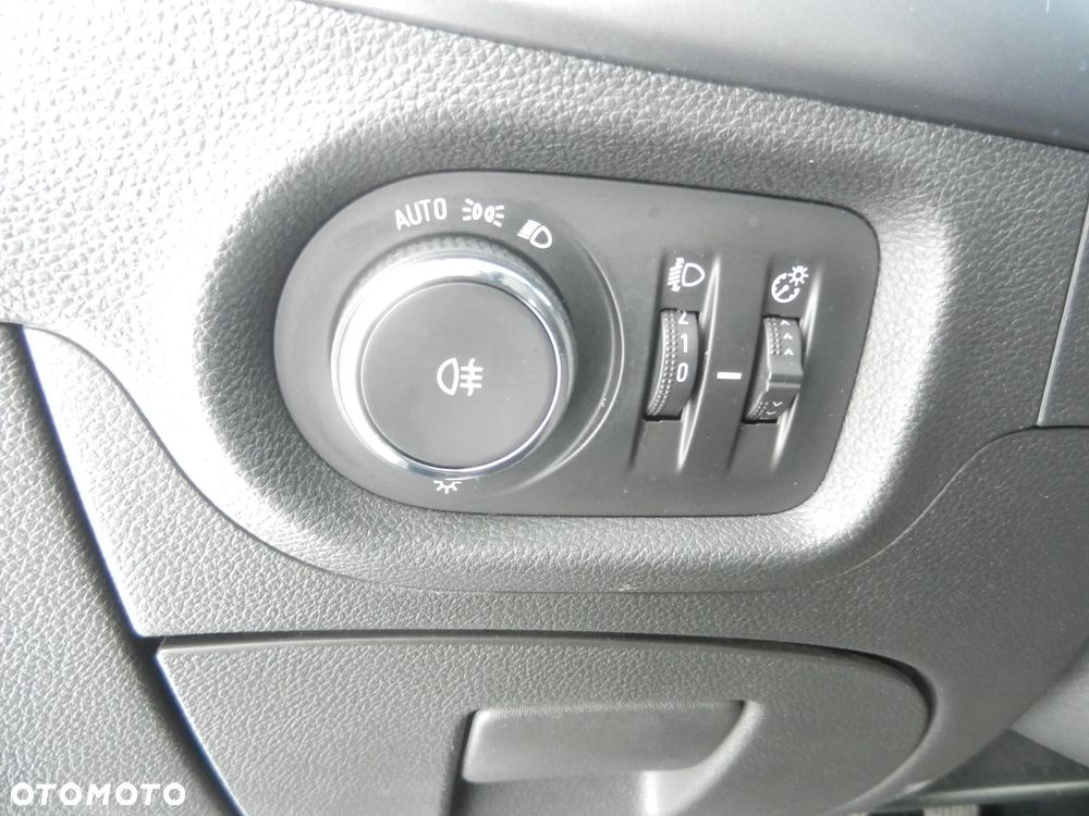 Opel Astra 1.5 CDTI Ultimate S&S - 28