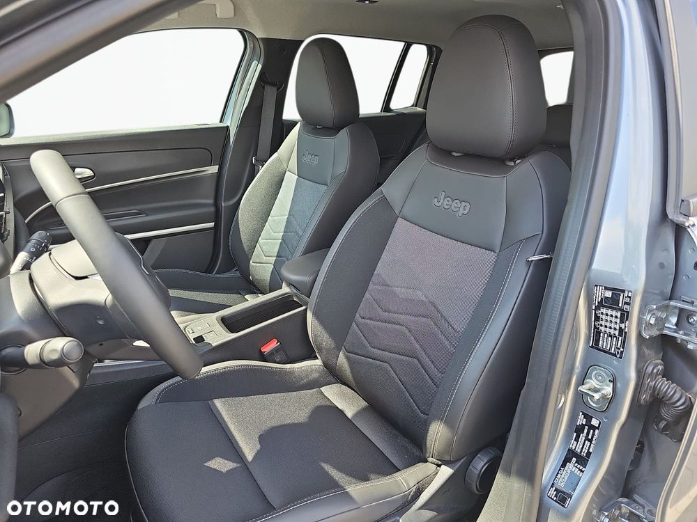Jeep Avenger 1.2 GSE T3 Summit FWD - 11