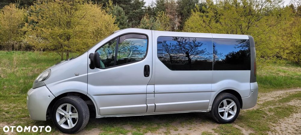 Opel Vivaro Tour - 2