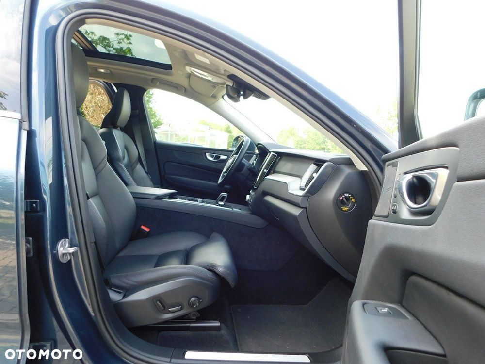 Volvo XC 60 B4 D Plus Bright - 10
