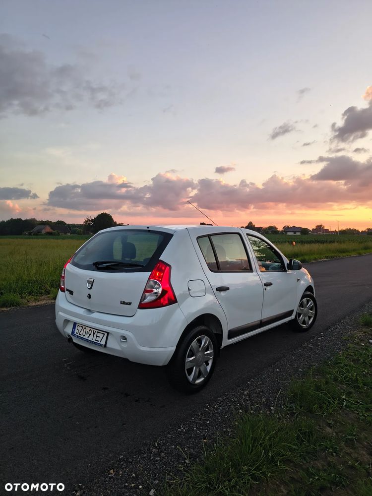 Dacia Sandero 1.2 16V Laureate - 6