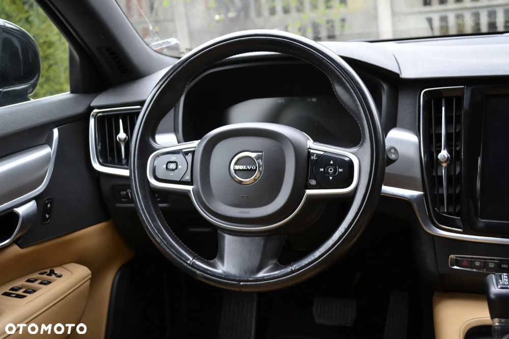 Volvo V90 D4 Geartronic Momentum - 39