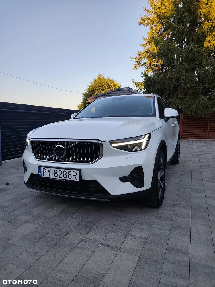 Volvo XC 40 B3 B DKG Plus Bright - 4