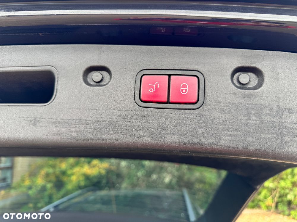 Mercedes-Benz Klasa E 500 4-Matic Avantgarde - 14