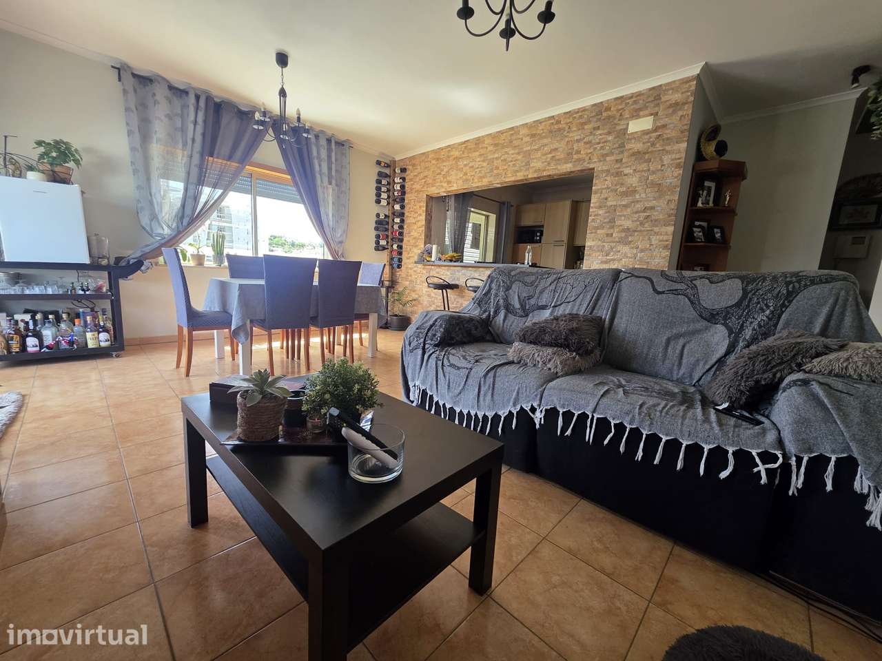 Apartamento T3 com excelentes áreas e com muita luz natural - Grande imagem: 3/9