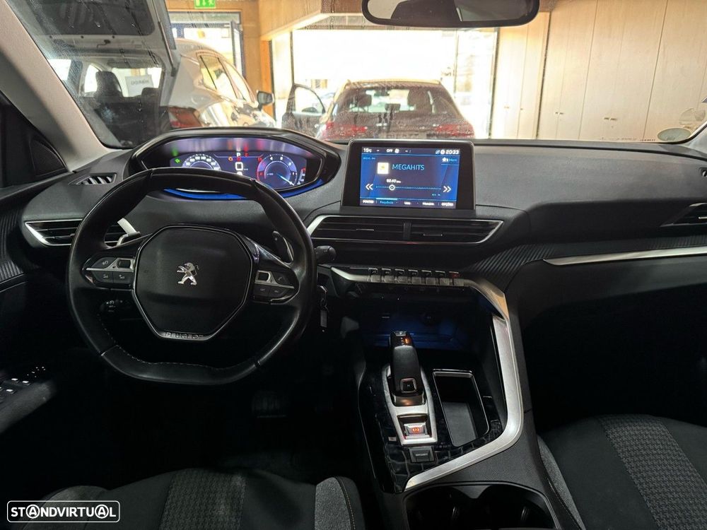 Peugeot 3008 1.5 BlueHDi Active Pack EAT8 - 11