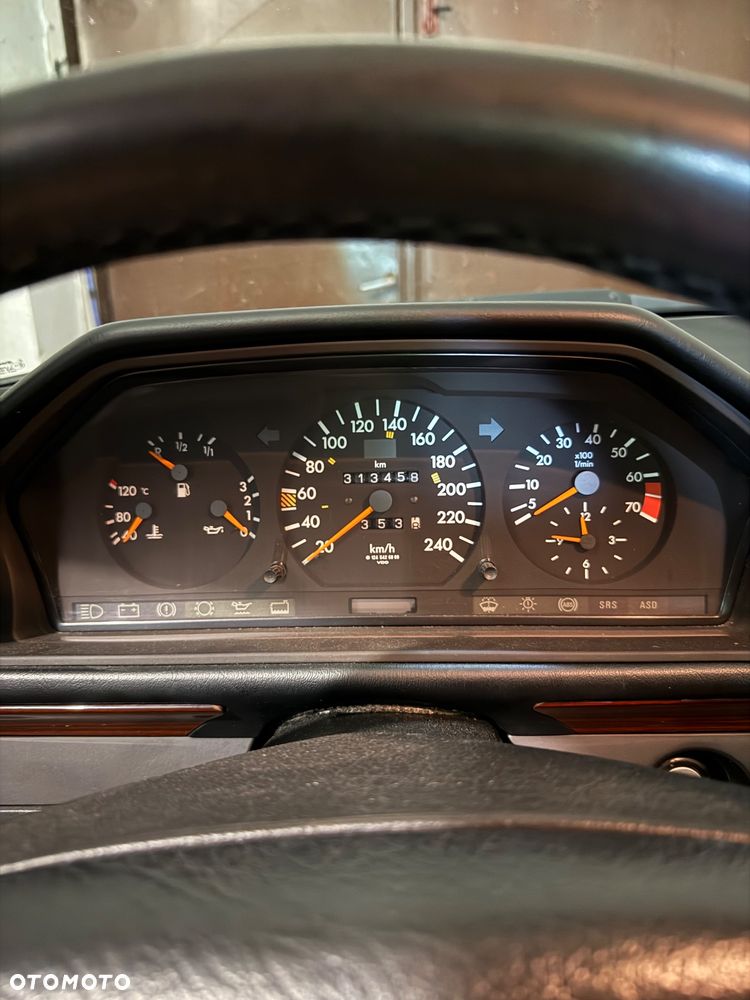 Mercedes-Benz W124 (1984-1993) - 14