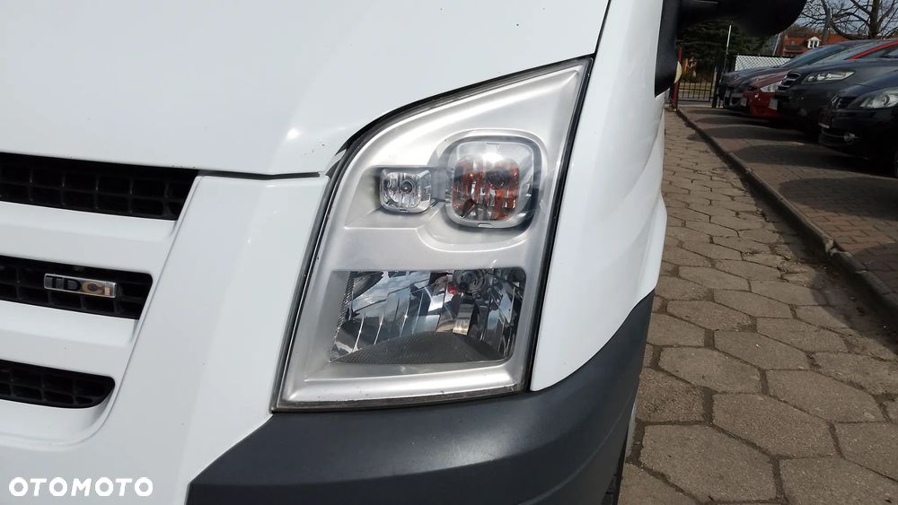 Ford Transit - 28