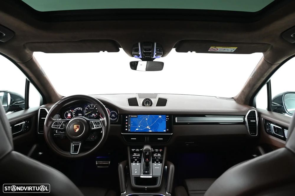 Porsche Cayenne Turbo S E-Hybrid - 4