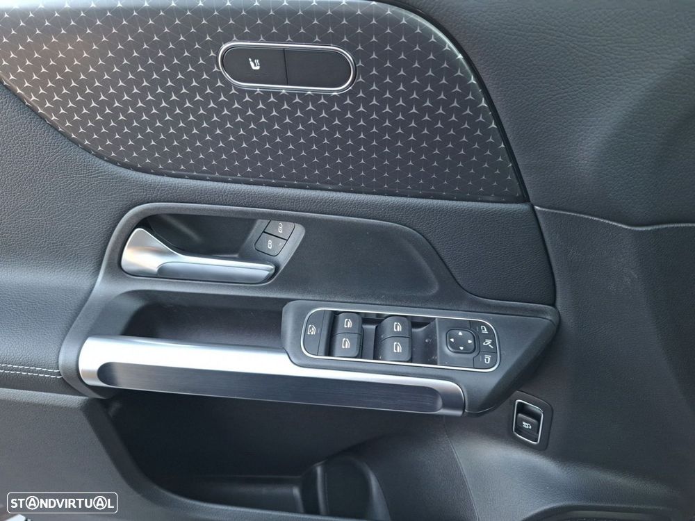 Mercedes-Benz GLB 180 d Progressive - 19