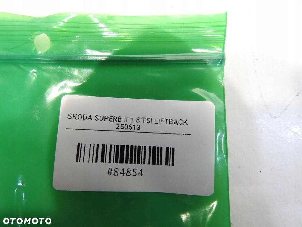 ZAŚLEPKA HAKA ZDERZAKA PRZÓD 9203 SKODA SUPERB II 3T0807241 - 4