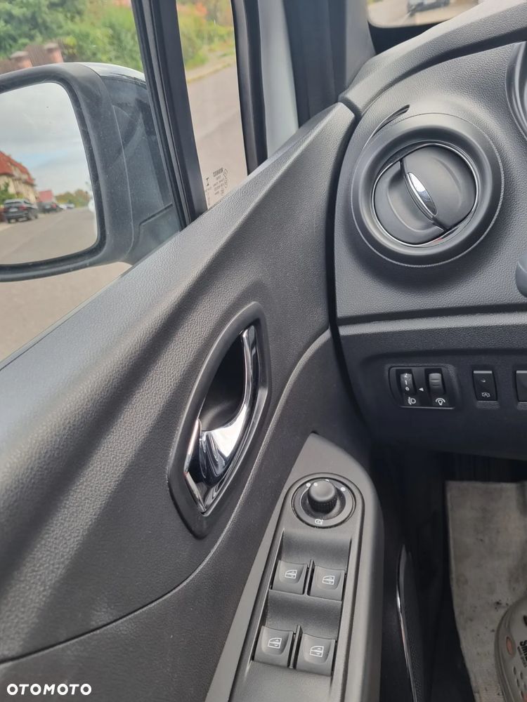 Renault Captur 1.2 Energy TCe Night&Day - 16