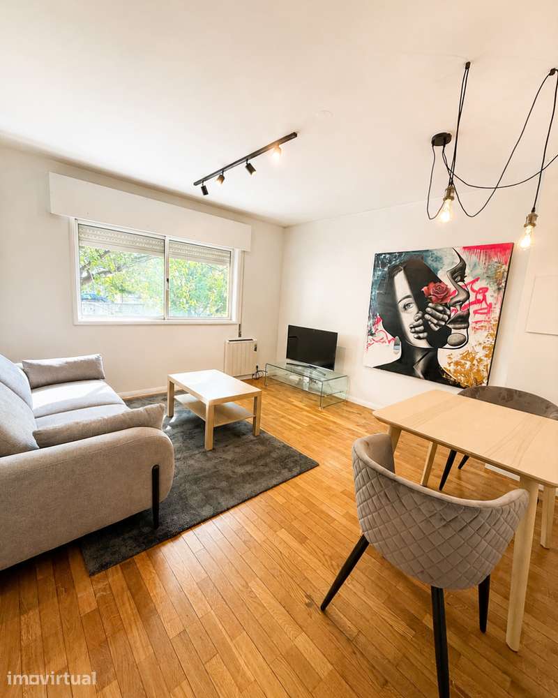 T1 Renovado junto à Casa da Música - 70 m2 | Metro | 2 Elevadores - Grande imagem: 2/10