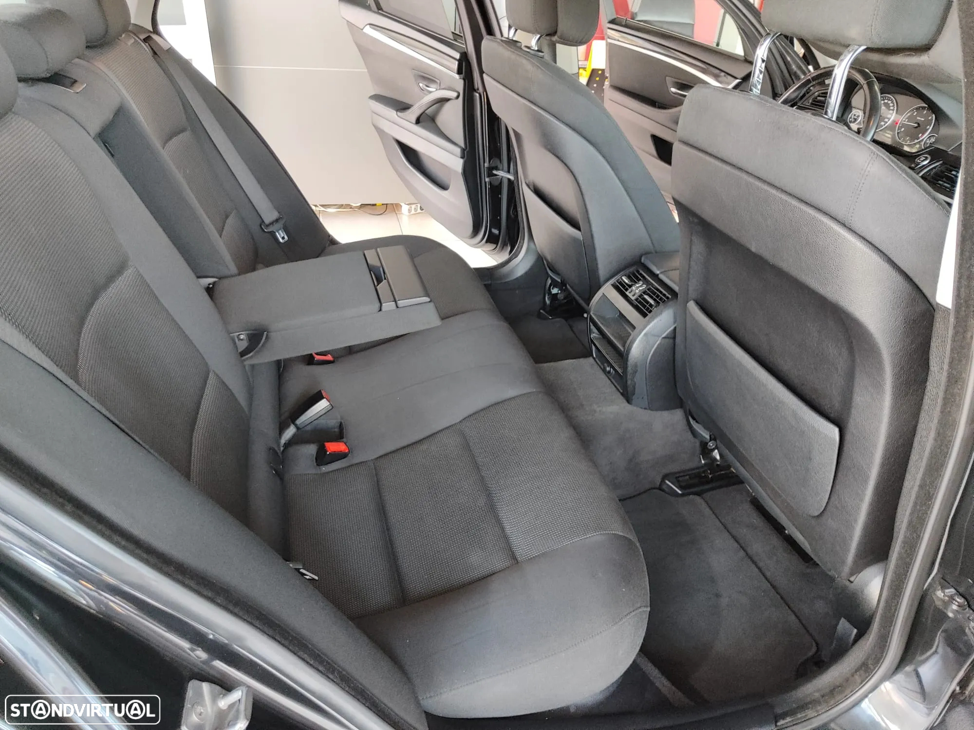 BMW 520 d Auto - 15