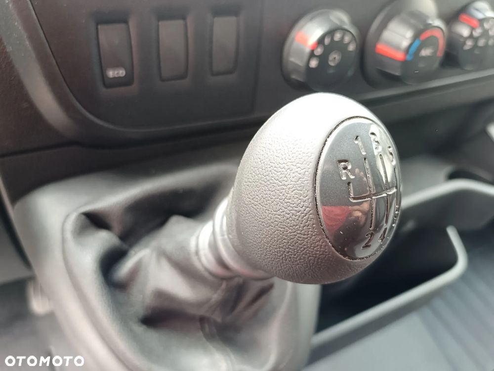 Renault Master - 18