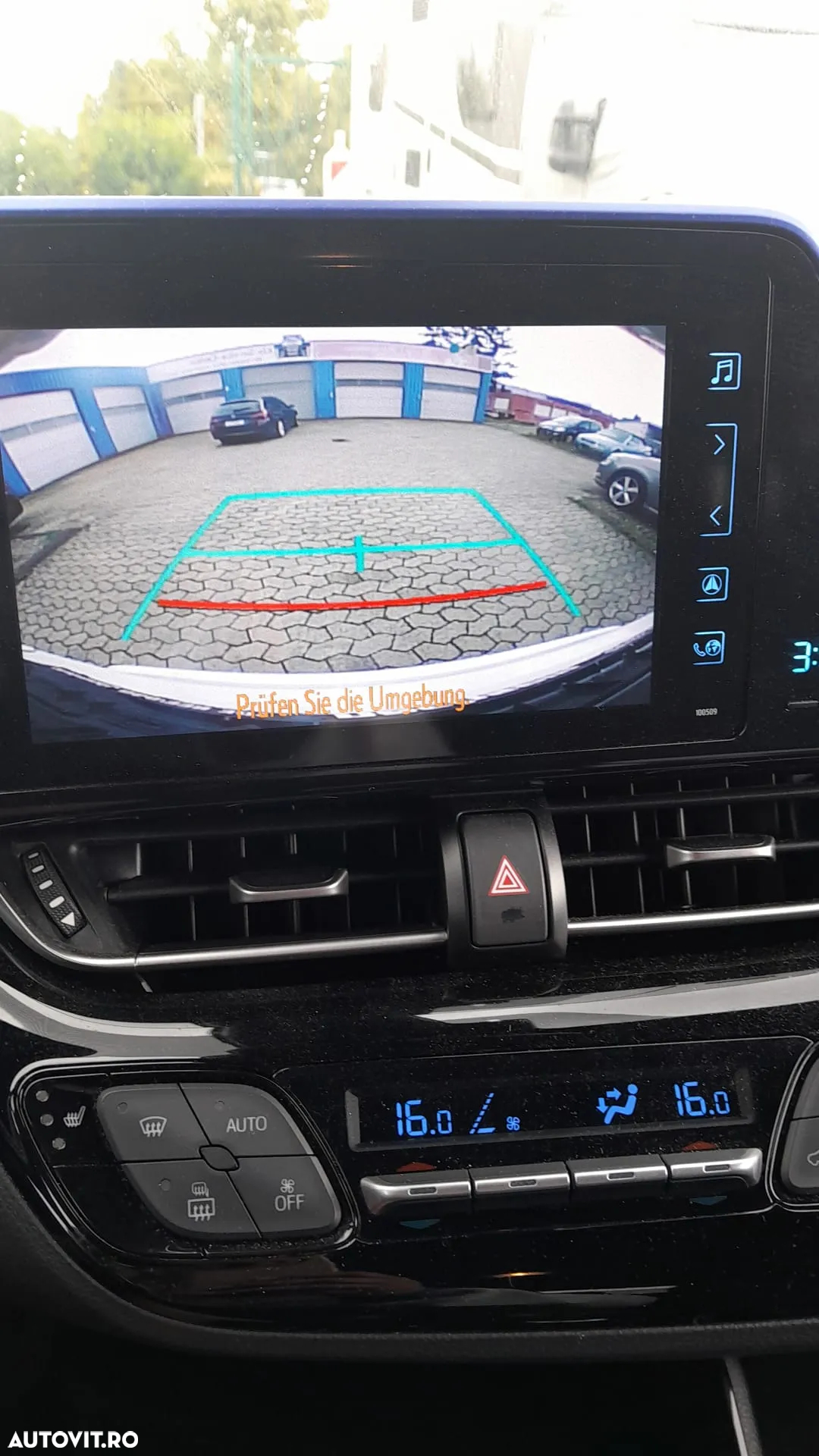 Toyota C-HR 1.8 HSD 4x2 CVT C-lassy LED - 12
