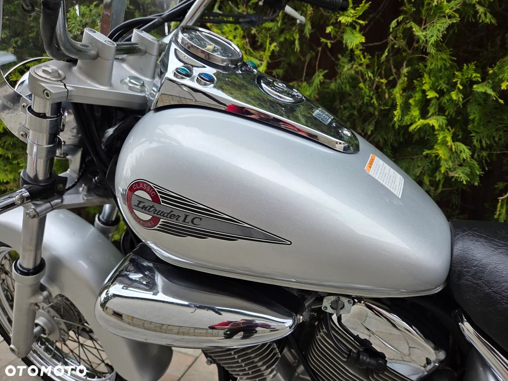 Suzuki Intruder - 14