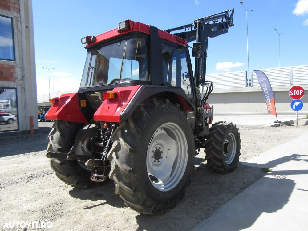 Case IH 4240 cu incarcator frontal - 5